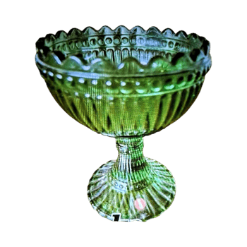 Lasinen malja jalallisella