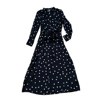 Musta valkopilkullinen mekko