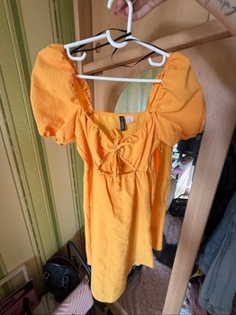 Orange puff sleeve dress