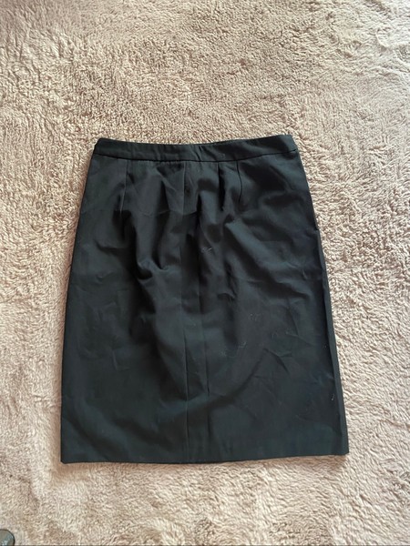 Black midi skirt