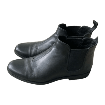 Vagabond leather chelsea boots