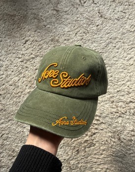 Acne Studios Lippalakki