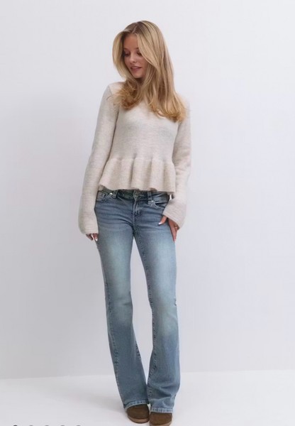 Low flare jeans
