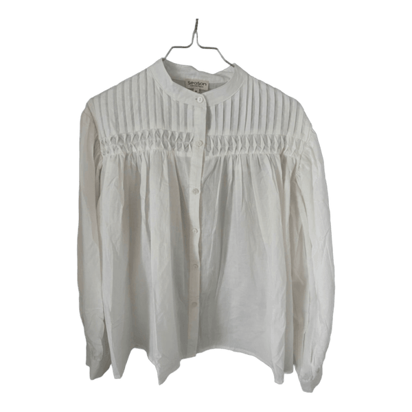 Hvid plisseret skjortebluse