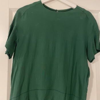 Green short-sleeve viscose blouse