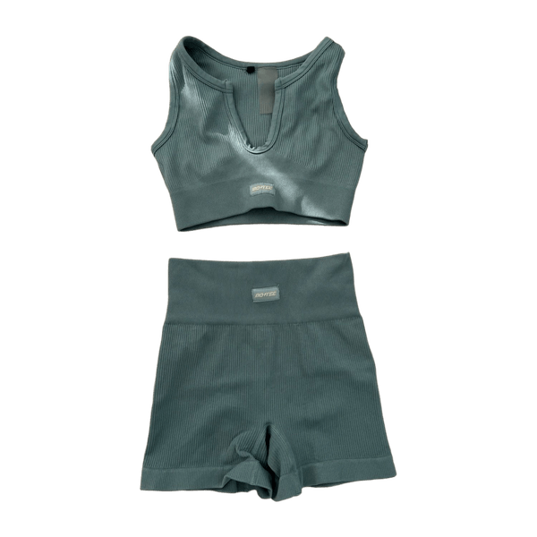 Bo + tee sportswear
