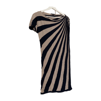 Comma, dress