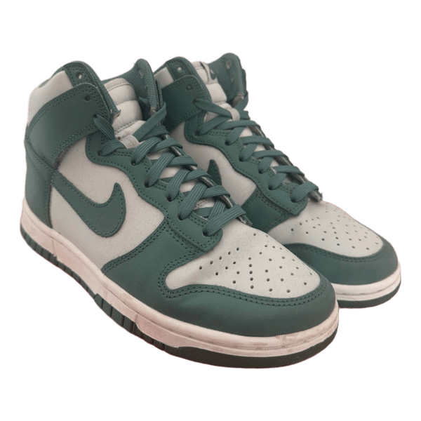 Nike Dunk High sneakers