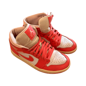 Vaaleenpunaiset nahkakenkäparit