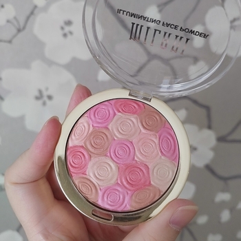 Milani Illuminating face powder