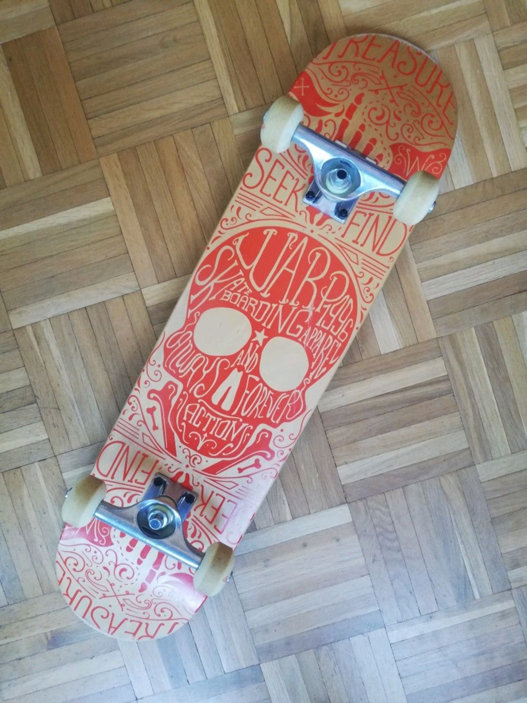 Skateboard sportswear