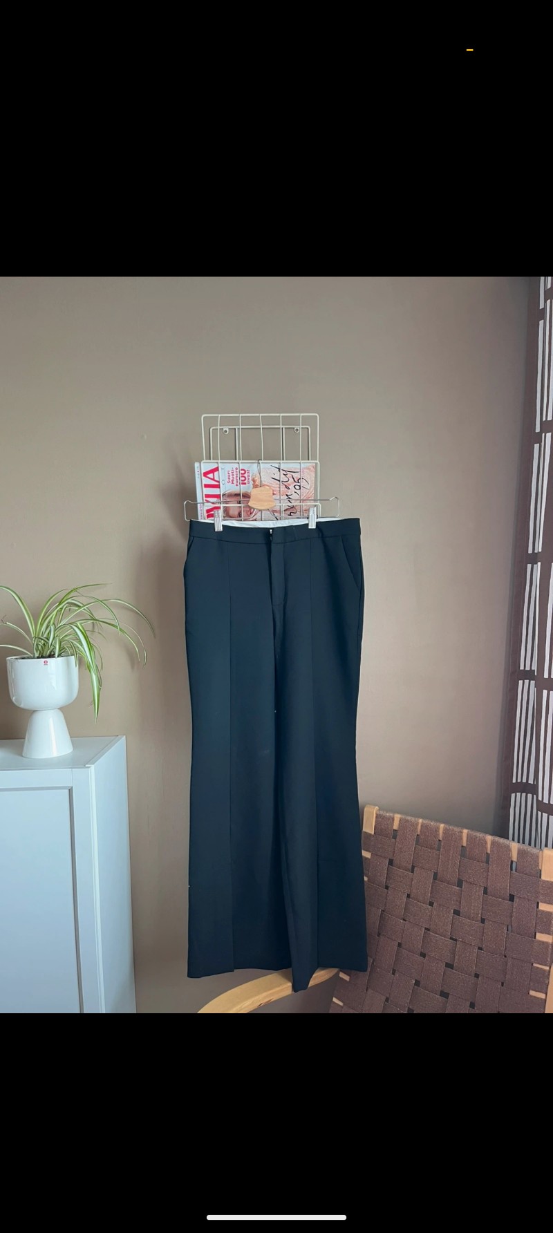 Black wide-leg trousers