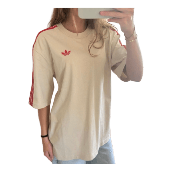 Beige Adidas t-shirt
