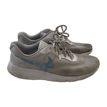 Nike sports shoes