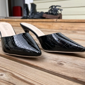 Black heels
