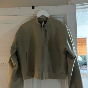 Gymshark Beige Bomber Jacket / Size M