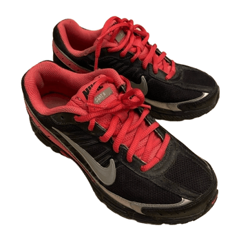 Nike sports shoes