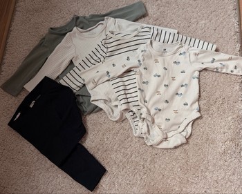 H&m pikavarrukaga bodyd ja retuusid