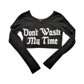 Musta pitkähihainen 