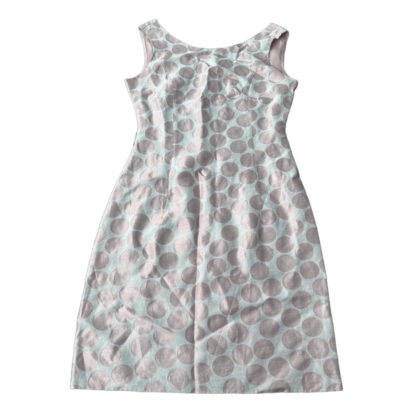 Vaaleanpunainen pilkullinen mekko