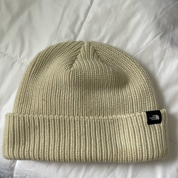 Beige north facen pipo