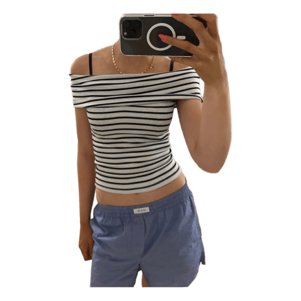 Stripet off-shoulder top