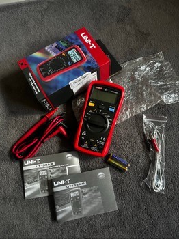 Uni-t digital multimeter