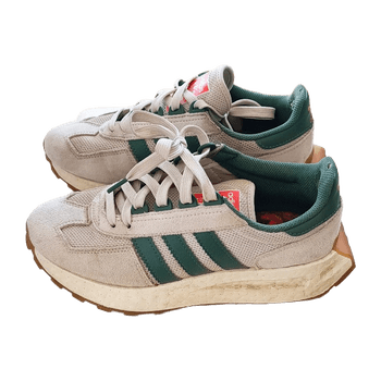 Adidas Originals lenkkarit
