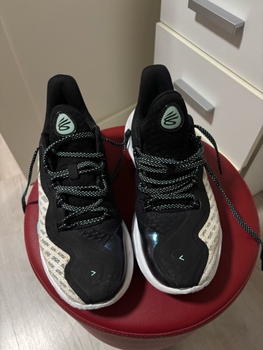 Under Armour Basketball shoes