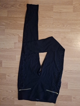 Black leggings with lace detail