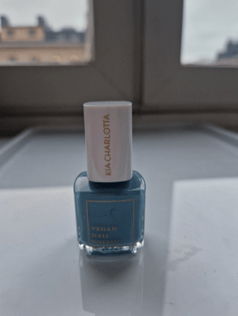 Uusi Kia-Charlotan "Sunny Skies" -kynsilakka