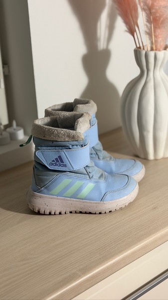Adidas talvisaappaat koko 29
