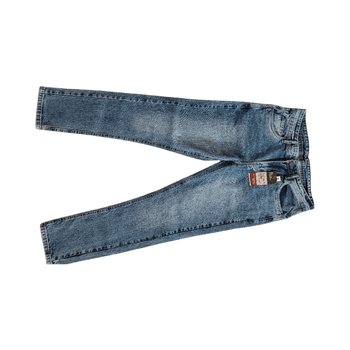  Straight jeans.