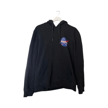 musta nasa-huppari