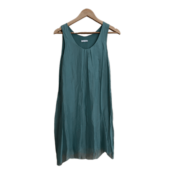 Green sleeveless dress