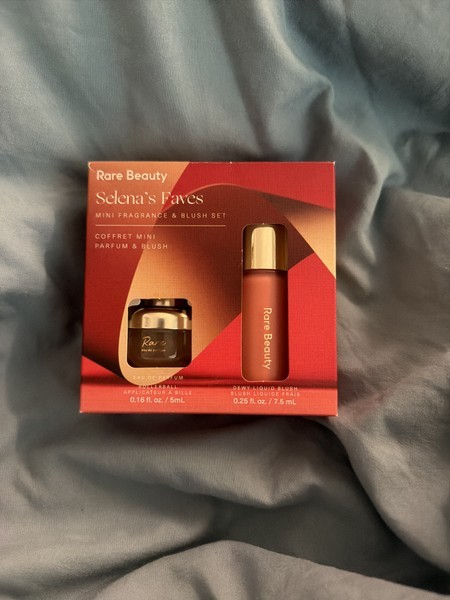 Rare Beauty mini gift set