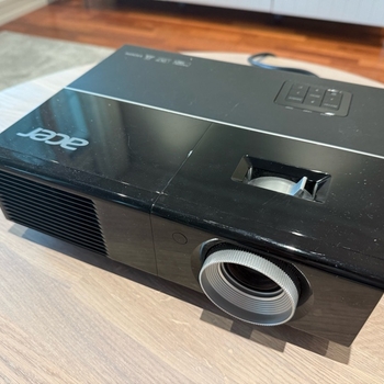 Acer P1273 dlp projektori