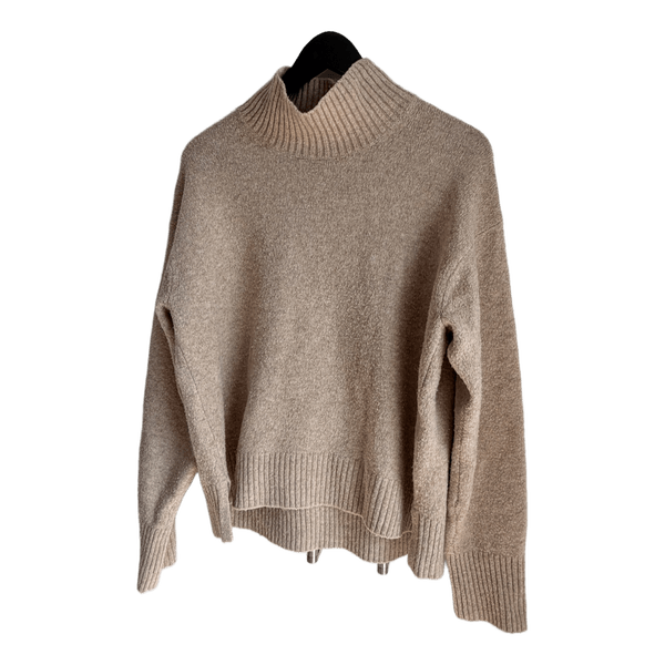 beige striktrøje