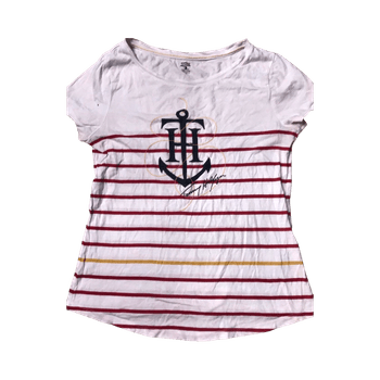 Valkoinen raidallinen t-paita