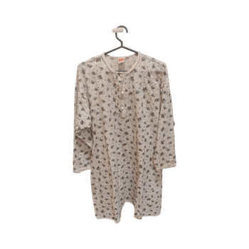 Pitkä kukkainen yöpaita