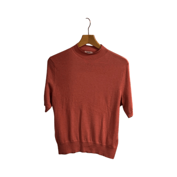 Short sleeve knit top