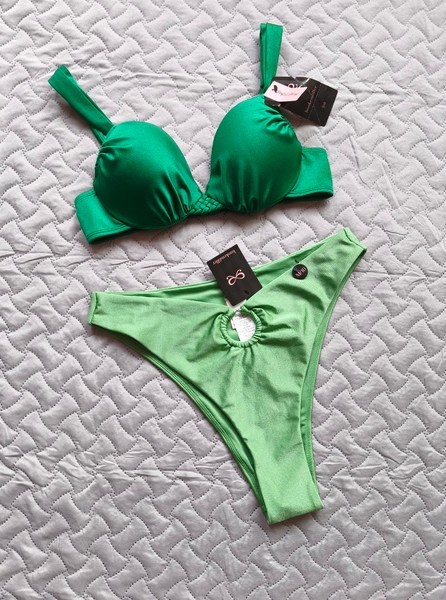 Green bikini set