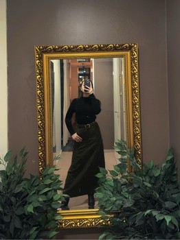 Long pencil skirt