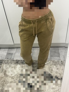 Khaki Guess trousers