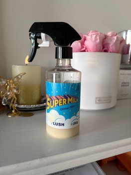 Lush Super Milk glitter mist