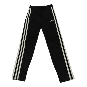 Adidas urheilutrikoot