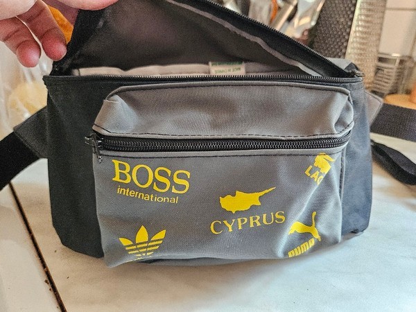 Vyölaukku retro laukku 90-luku ysäri asuste