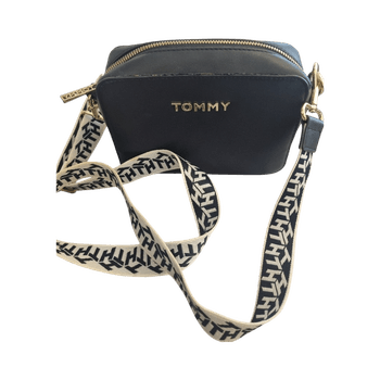 Tommy Hilfiger laukku