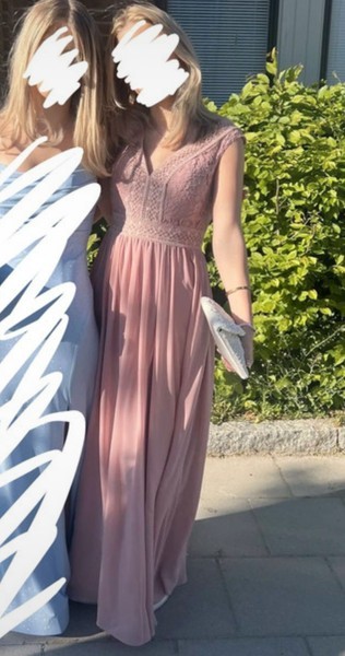 Rosa långklänning med spets