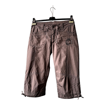 Torstai ruskeat shortsit